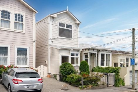 Photo of property in 16 Caroline Street, Mount Victoria, Wellington, 6011