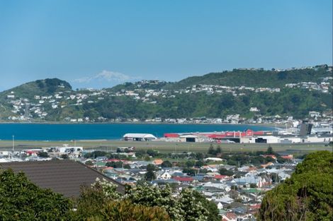 Photo of property in 115 Seatoun Heights Road, Seatoun, Wellington, 6022