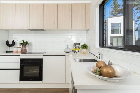 Photo of property in 76 Tukari Lane, Mangere Bridge, Auckland, 2022