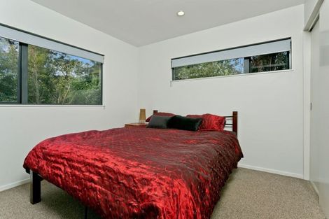 Photo of property in 63b Sunset Road, Totara Vale, Auckland, 0632