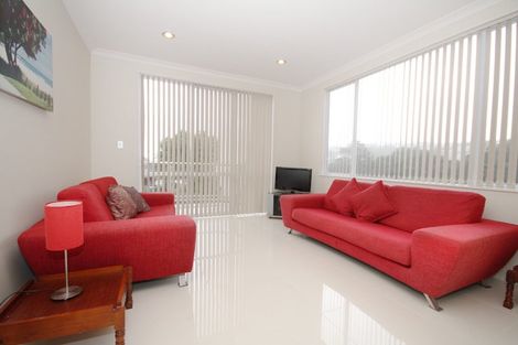 Photo of property in 97a Island Bay Road, Beach Haven, Auckland, 0626