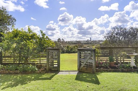 Photo of property in 2/118 Bayswater Avenue, Bayswater, Auckland, 0622