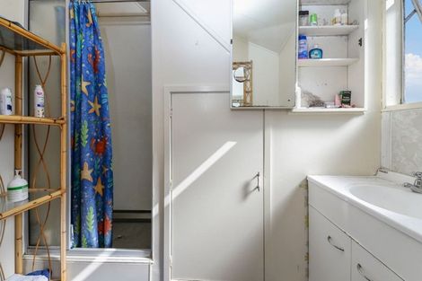 Photo of property in 100 Lake Road, Koutu, Rotorua, 3010