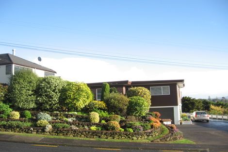 Photo of property in 98 Mellons Bay Road, Mellons Bay, Auckland, 2014