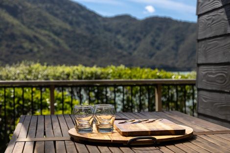 Photo of property in 43 Belview Road, Havelock, Picton, 7281