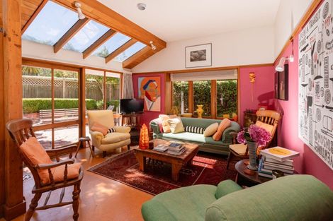 Photo of property in 42 Central Terrace, Kelburn, Wellington, 6012