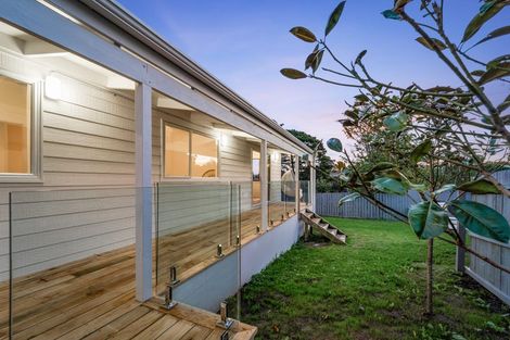 Photo of property in 2/71 Anich Road, Massey, Auckland, 0614