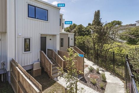 Photo of property in 5/7 Cedar Heights Avenue, Massey, Auckland, 0614