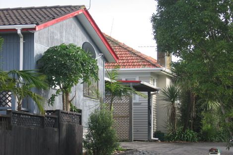 Photo of property in 117 Lincoln Park Avenue, Massey, Auckland, 0614