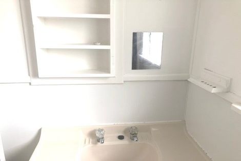 Photo of property in 16 Pomaria Road, Henderson, Auckland, 0610