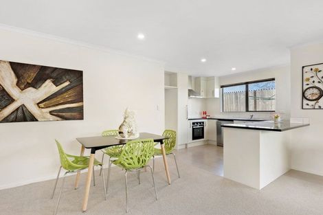 Photo of property in 5 Totara Meadows Court, Wiri, Auckland, 2104