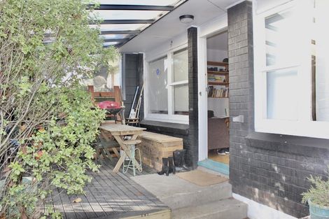 Photo of property in 2/27 Nikau Street, New Lynn, Auckland, 0600