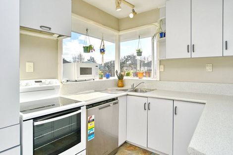 Photo of property in 9 Wildwood Avenue, Wainoni, Christchurch, 8061