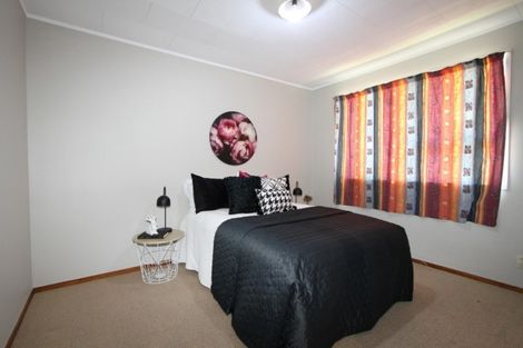 Photo of property in 22 Glennandrew Drive, Half Moon Bay, Auckland, 2012