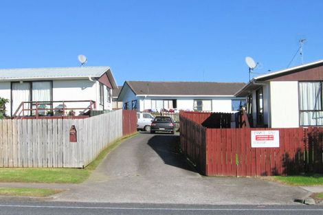 Photo of property in 2/115 Boundary Road, Clover Park, Auckland, 2019