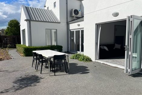 Photo of property in 16 Bryndwr Road, Fendalton, Christchurch, 8052