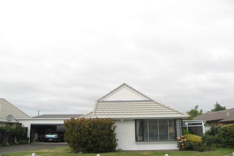 Photo of property in 3 Hibiscus Place, Redwood, Christchurch, 8051