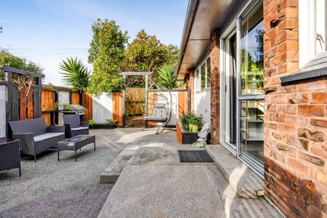 Photo of property in 1 Lynton Street, Upper Vogeltown, New Plymouth, 4310