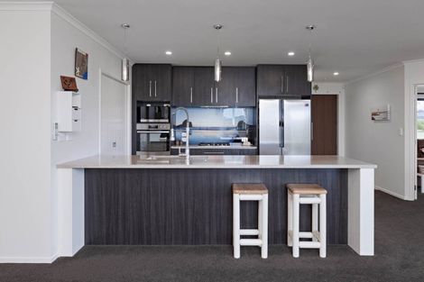 Photo of property in 10 Sophora Place, Papamoa Beach, Papamoa, 3118