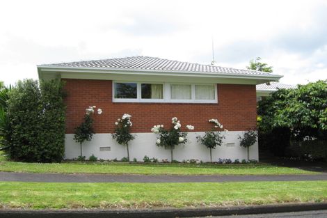 Photo of property in 1 Laurelwood Avenue, Pukekohe, 2120