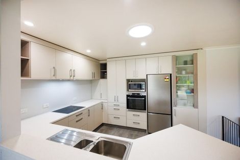 Photo of property in 32 Stoneleigh Lane, Aokautere, Palmerston North, 4471