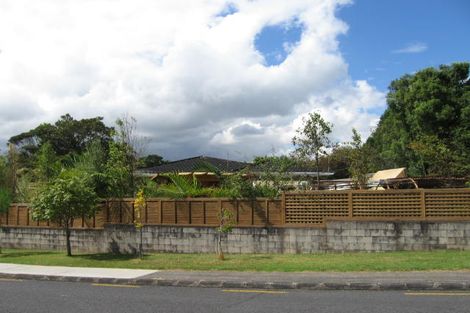 Photo of property in 2/68 Taupo Street, Green Bay, Auckland, 0604