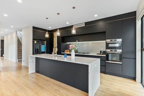 Photo of property in 8 Fjord Way, Karaka, Papakura, 2113
