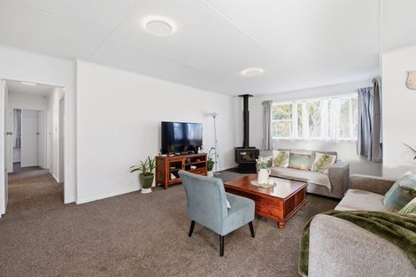 Photo of property in 5 Kouma Place, Fairy Springs, Rotorua, 3015