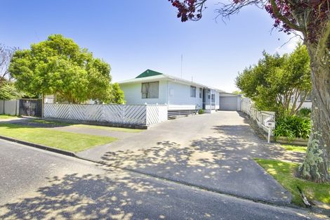 Photo of property in 16/2 Perry Crescent, Greenmeadows, Napier, 4112