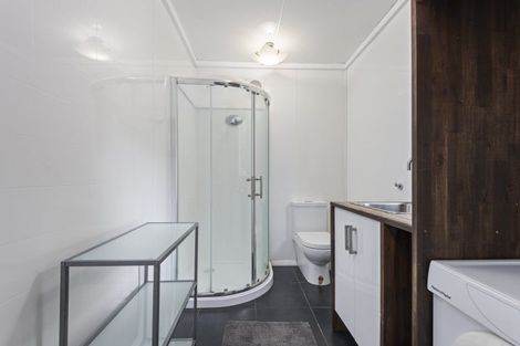 Photo of property in 5 Featherston Street, Takaro, Palmerston North, 4412