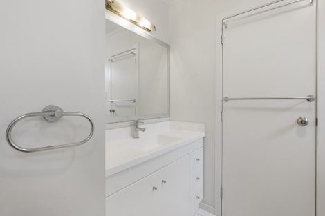 Photo of property in 10/37 Waipa Street, Birkenhead, Auckland, 0626