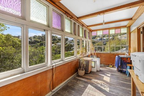 Photo of property in 36 Sutherland Crescent, Melrose, Wellington, 6023