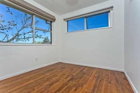 Photo of property in 47 Normanton Street, Glenfield, Auckland, 0629