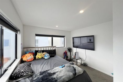 Photo of property in 104 Bellbird Street, Papakura, 2110
