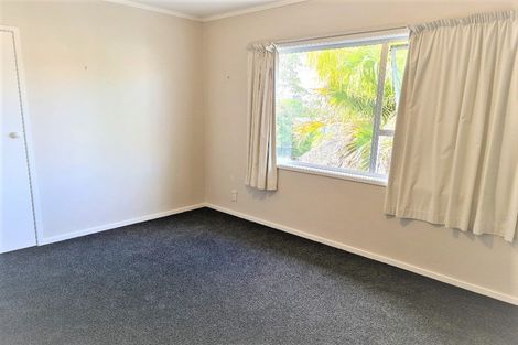 Photo of property in 1 Malters Place, Browns Bay, Auckland, 0630