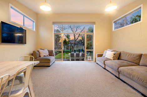 Photo of property in 35 Royal Street, Upper Hutt Central, Upper Hutt, 5018