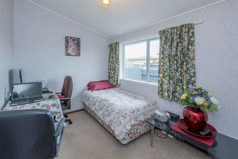 Photo of property in 3 Chester Street, Levin, 5510