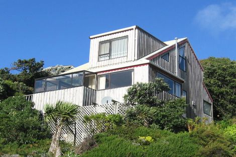 Photo of property in 100 Pope Street, Camborne, Porirua, 5026