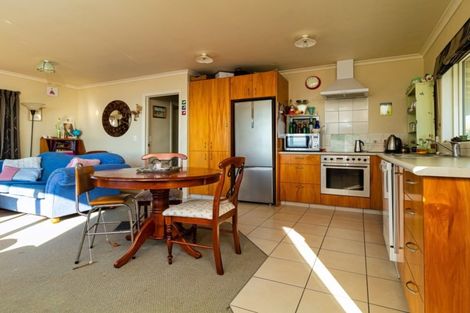 Photo of property in 35 Clifton Road, Haumoana, 4102
