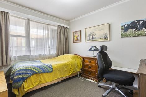 Photo of property in 6 Omata Road, Westown, New Plymouth, 4310