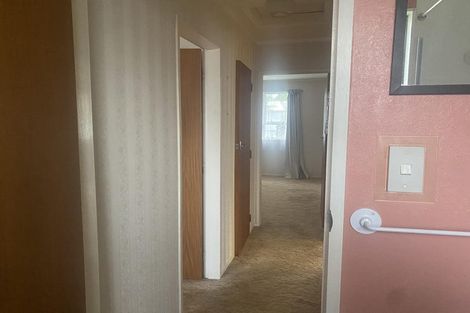 Photo of property in 2 Garnet Grove, Birchville, Upper Hutt, 5018