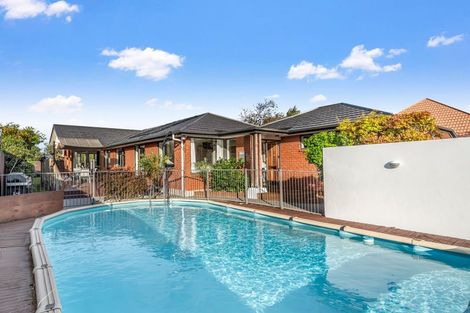 Photo of property in 10 Courtfield Close, Parklands, Christchurch, 8083