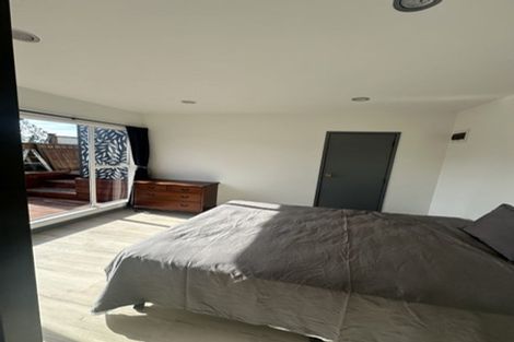 Photo of property in 6 Randolph Road, Crofton Downs, Wellington, 6035