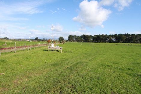 Photo of property in 173 Kairau Road, Brixton, New Plymouth, 4373
