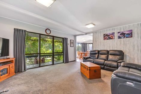 Photo of property in 26 Aquarius Drive, Kawaha Point, Rotorua, 3010