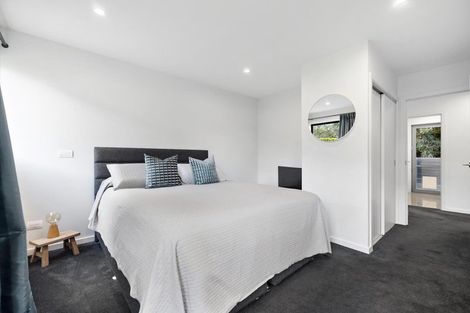 Photo of property in 23 Cedar Drive, Kelvin Heights, Queenstown, 9300