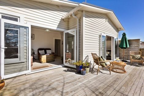 Photo of property in 3a Tupoki Street, Glen Avon, New Plymouth, 4312