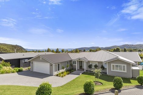 Photo of property in 13 Kestrel Lane, Kinloch, Taupo, 3377