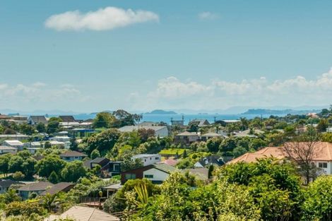 Photo of property in 2/21 Malters Place, Browns Bay, Auckland, 0630