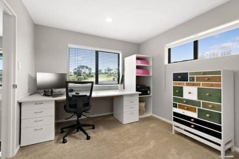Photo of property in 11 Parkview Drive, Gulf Harbour, Whangaparaoa, 0930